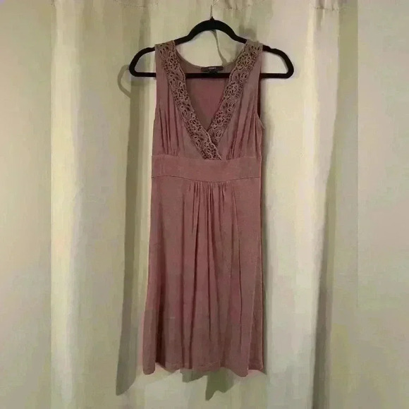 Women’s V-Cut Tahari Dress - Picture 1 of 6